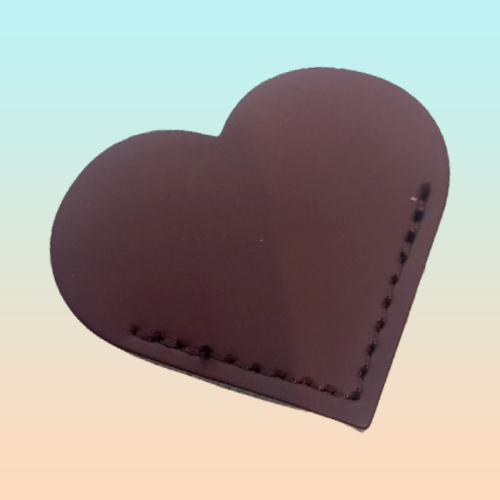 MARCAPÁGINAS CORAZÓN CUERO LIBROS AGENDA NOTAS PAPEL REVISTA CHOCOLATE CORAZON CUERO