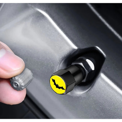 JUEGO TAPA VÁLVULA AIRE LLANTA CARRO MOTO BICI BATMAN LOGO