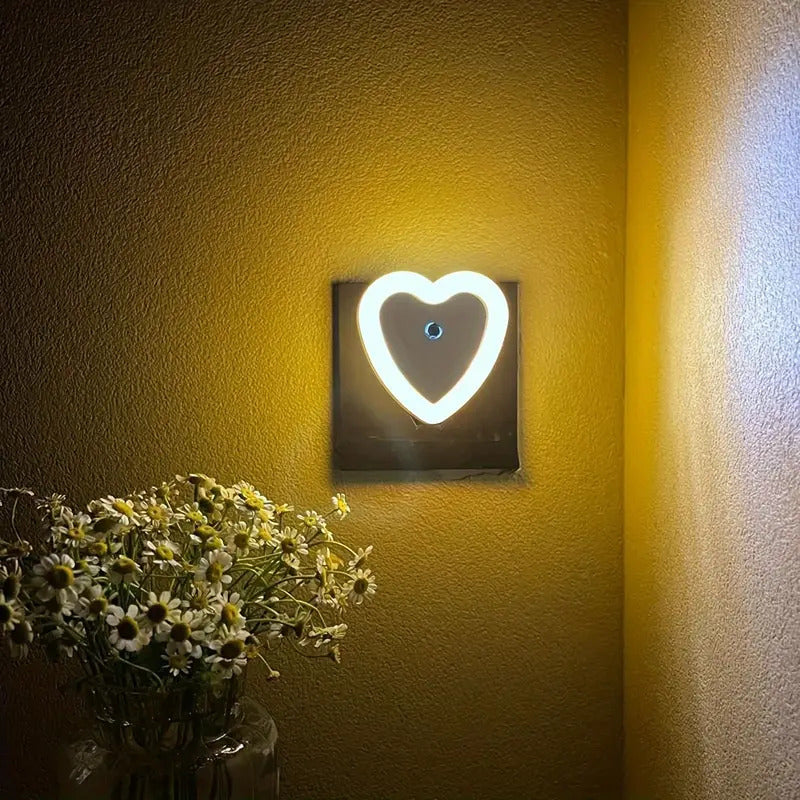 LUZ LED NOCTURNA CORAZÓN NIÑOS SENSOR CONTROL PARED ALCOBA 110V BLANCO Y NARANJA