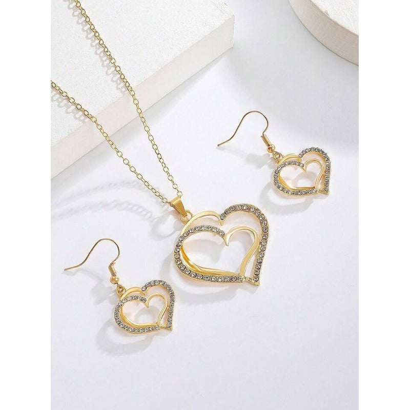 CONJUNTO CADENA Y ARETES DOBLE CORAZÓN DORADO INCRUSTACIONES LAVANDA