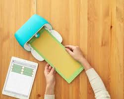 PX7000549 - TAPETE CORTE 12"x4.5" PARA CRICUT JOY STANDAR GRIP RE-ART VERDE - 12"x4.5" CUTTING MAT FOR CRICUT JOY STANDARD GRIP RE-ART GREEN | GIGAOUTLET GO